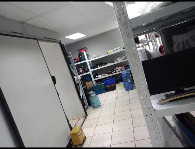 BUSINESS FOR SALE IN GEDULD